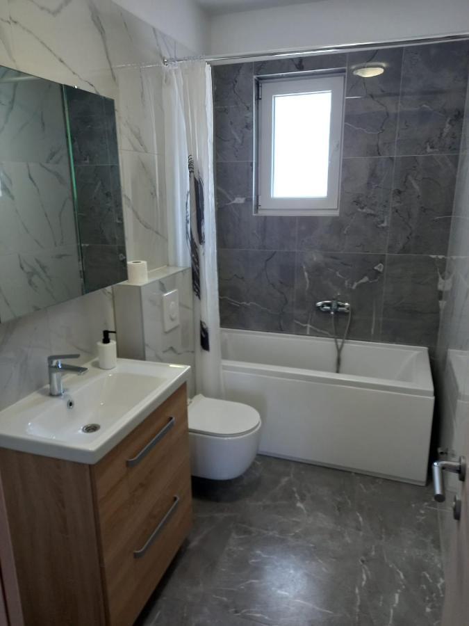 Villa Toni Biograd Na Moru Extérieur photo